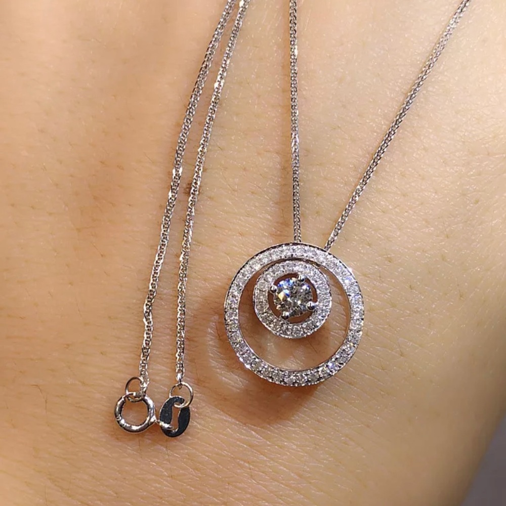 Gorgeous necklace